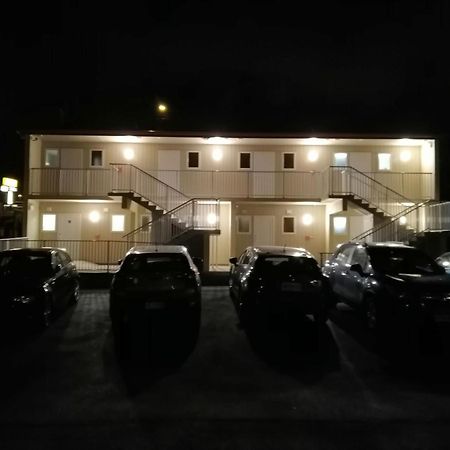 דנידין Bayfield Motel And Apartment מראה חיצוני תמונה