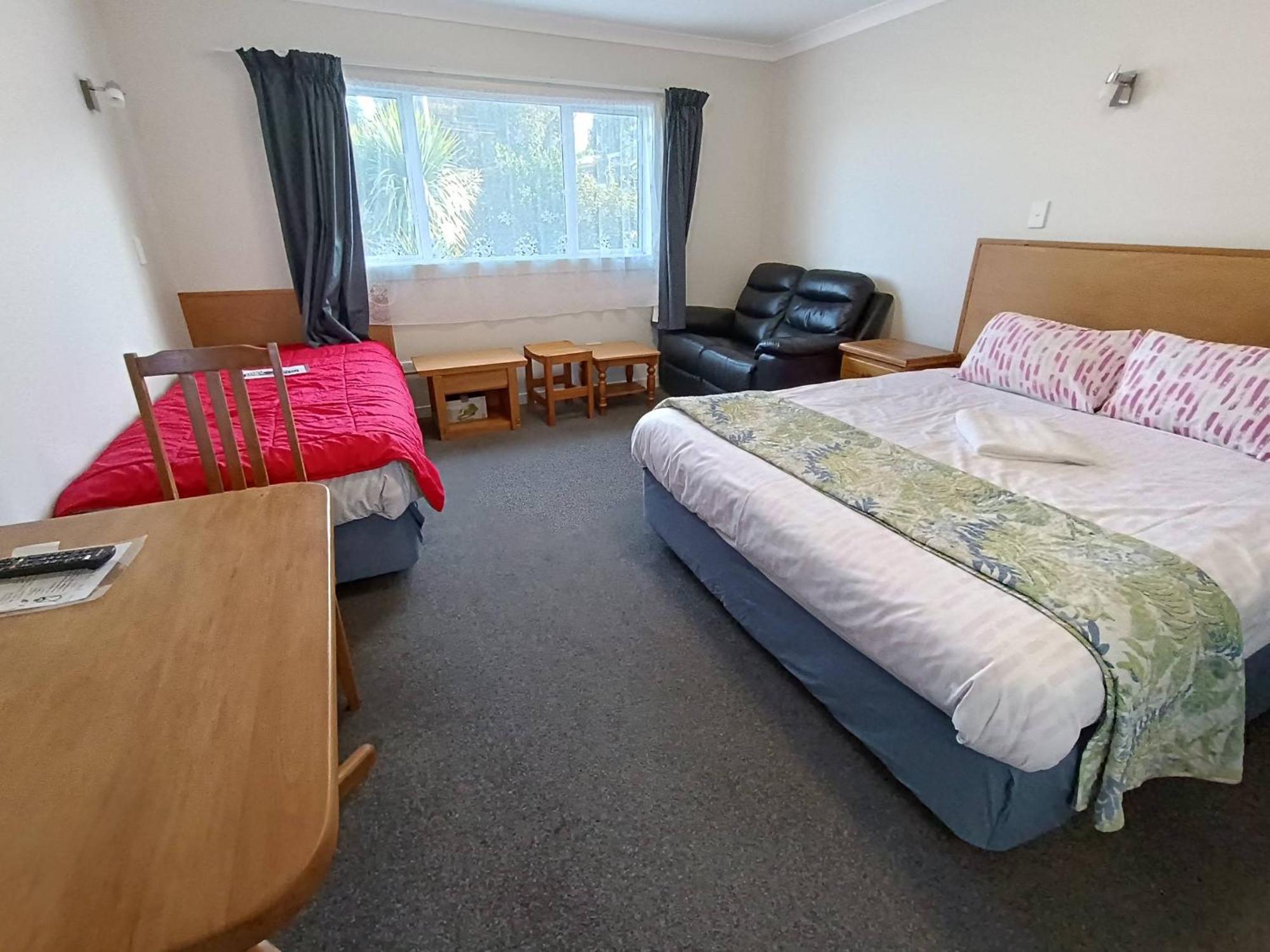 דנידין Bayfield Motel And Apartment מראה חיצוני תמונה