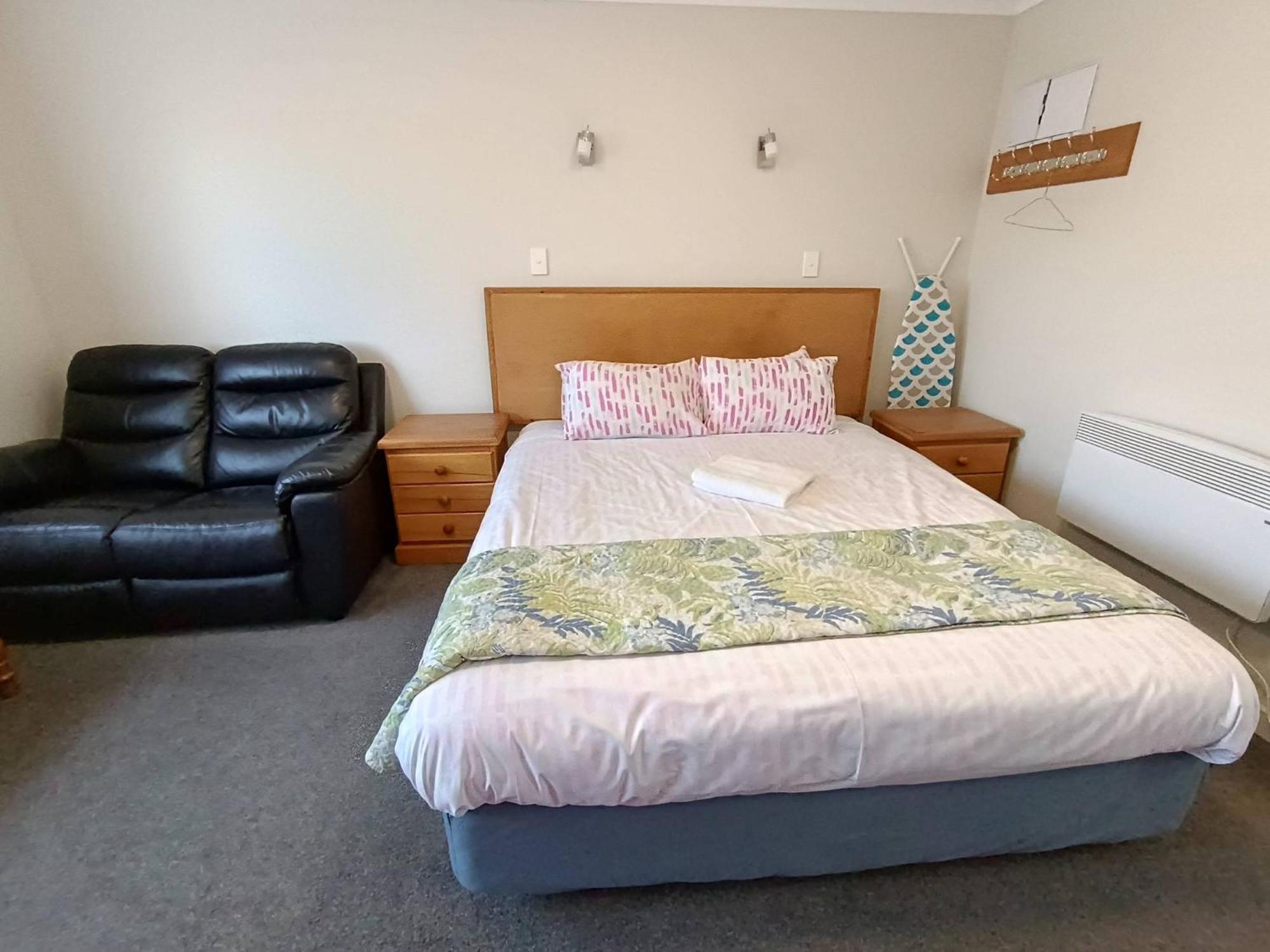 דנידין Bayfield Motel And Apartment מראה חיצוני תמונה