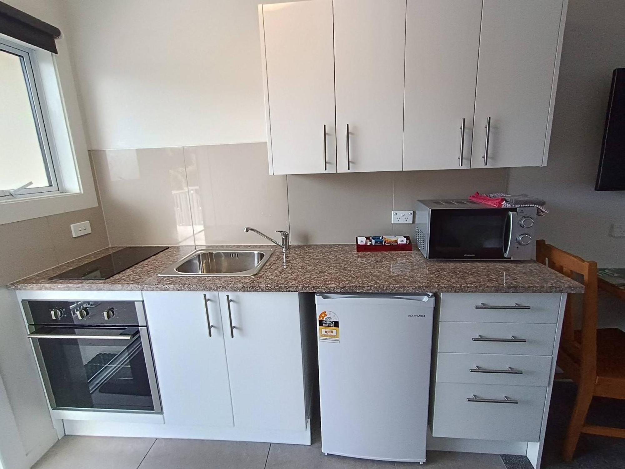 דנידין Bayfield Motel And Apartment מראה חיצוני תמונה