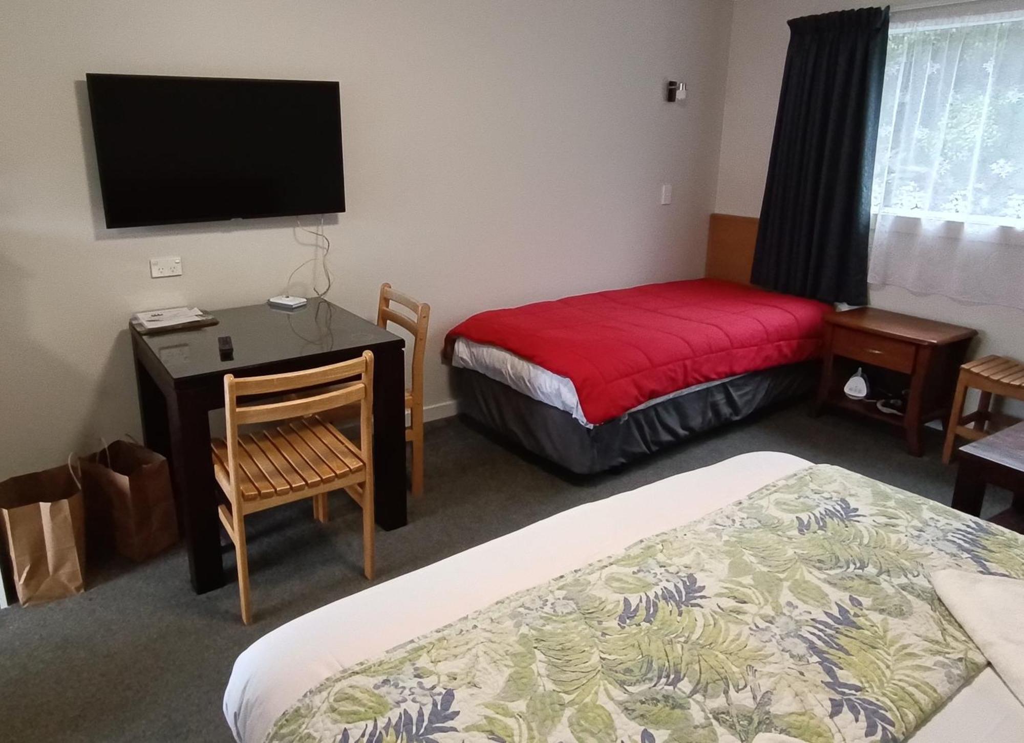 דנידין Bayfield Motel And Apartment מראה חיצוני תמונה