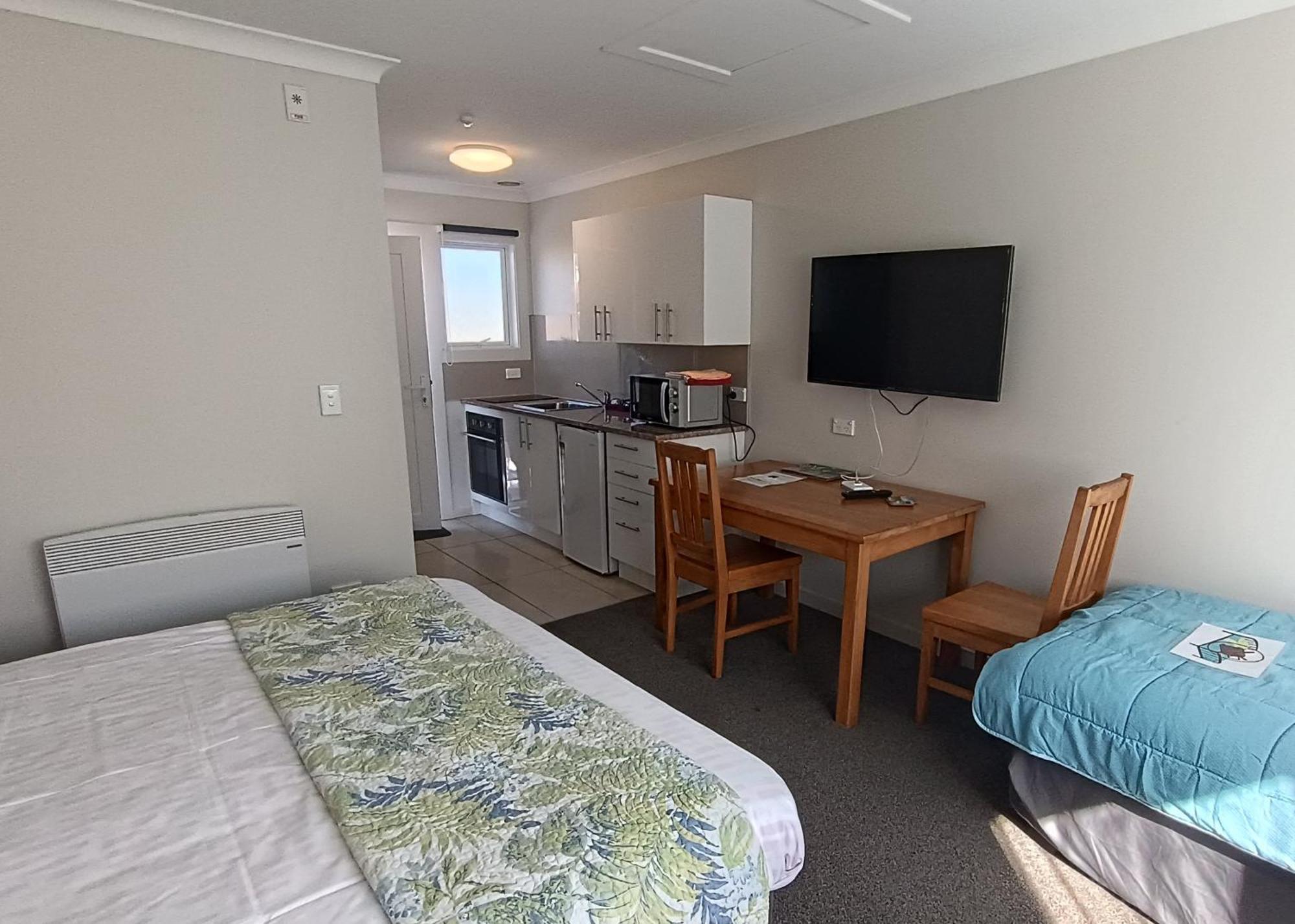 דנידין Bayfield Motel And Apartment מראה חיצוני תמונה