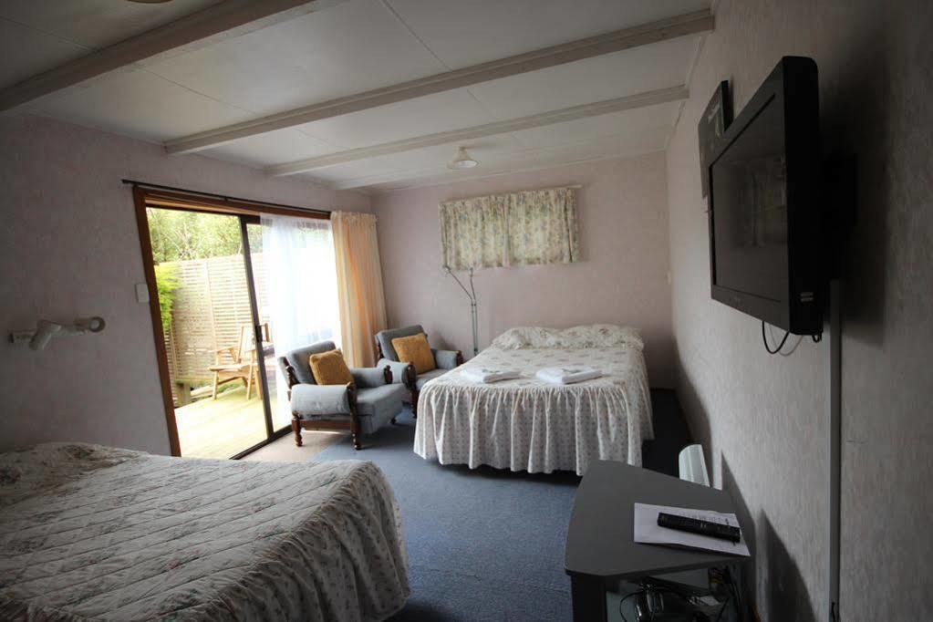 דנידין Bayfield Motel And Apartment מראה חיצוני תמונה