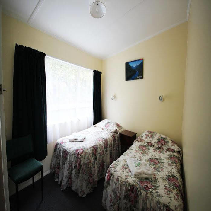 דנידין Bayfield Motel And Apartment מראה חיצוני תמונה
