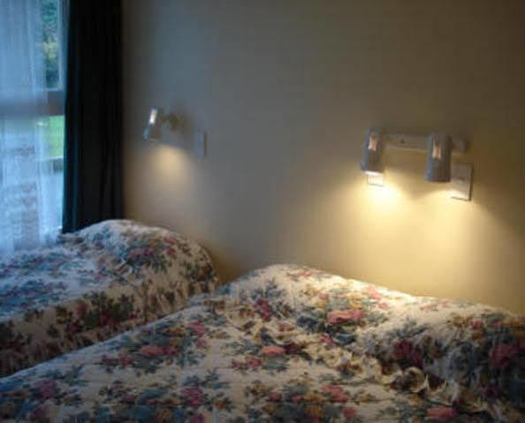 דנידין Bayfield Motel And Apartment מראה חיצוני תמונה
